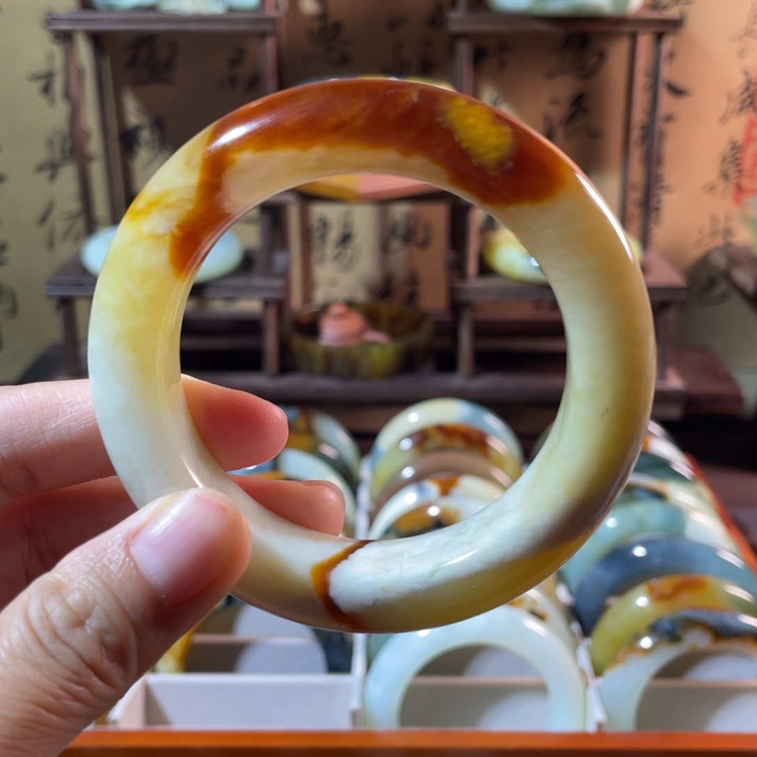未镶嵌蛇纹石玉手镯
