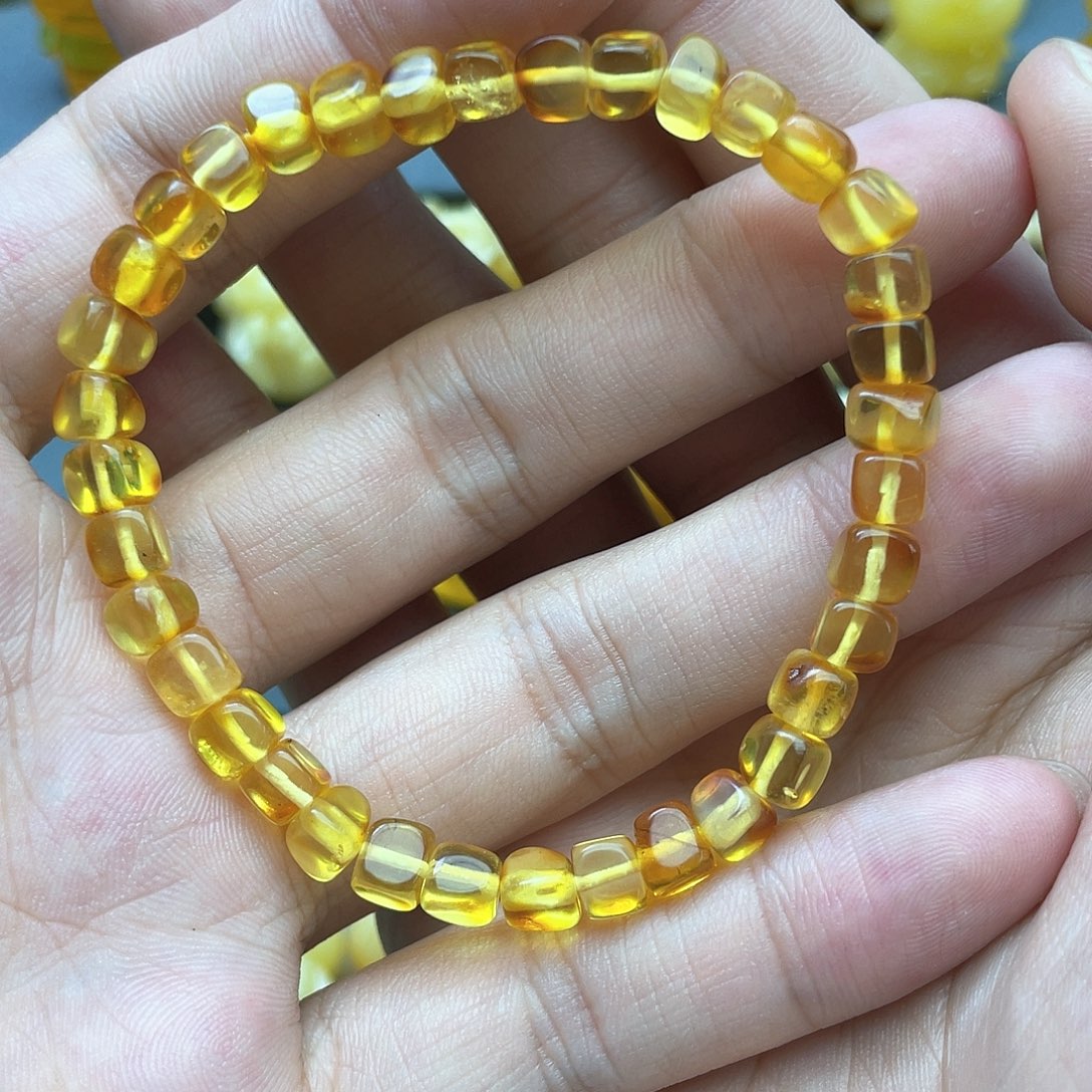 琥珀裸石未镶嵌蜜蜡