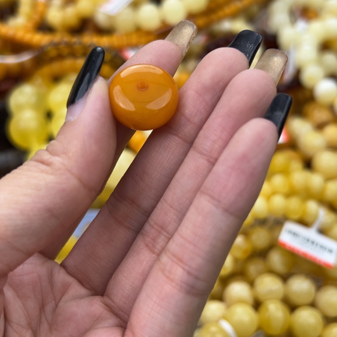 琥珀珠宝奇石未镶嵌