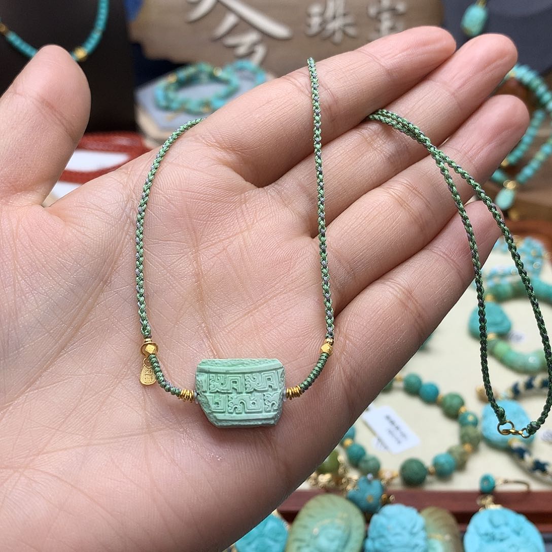 绿松石挂件18K金镶嵌