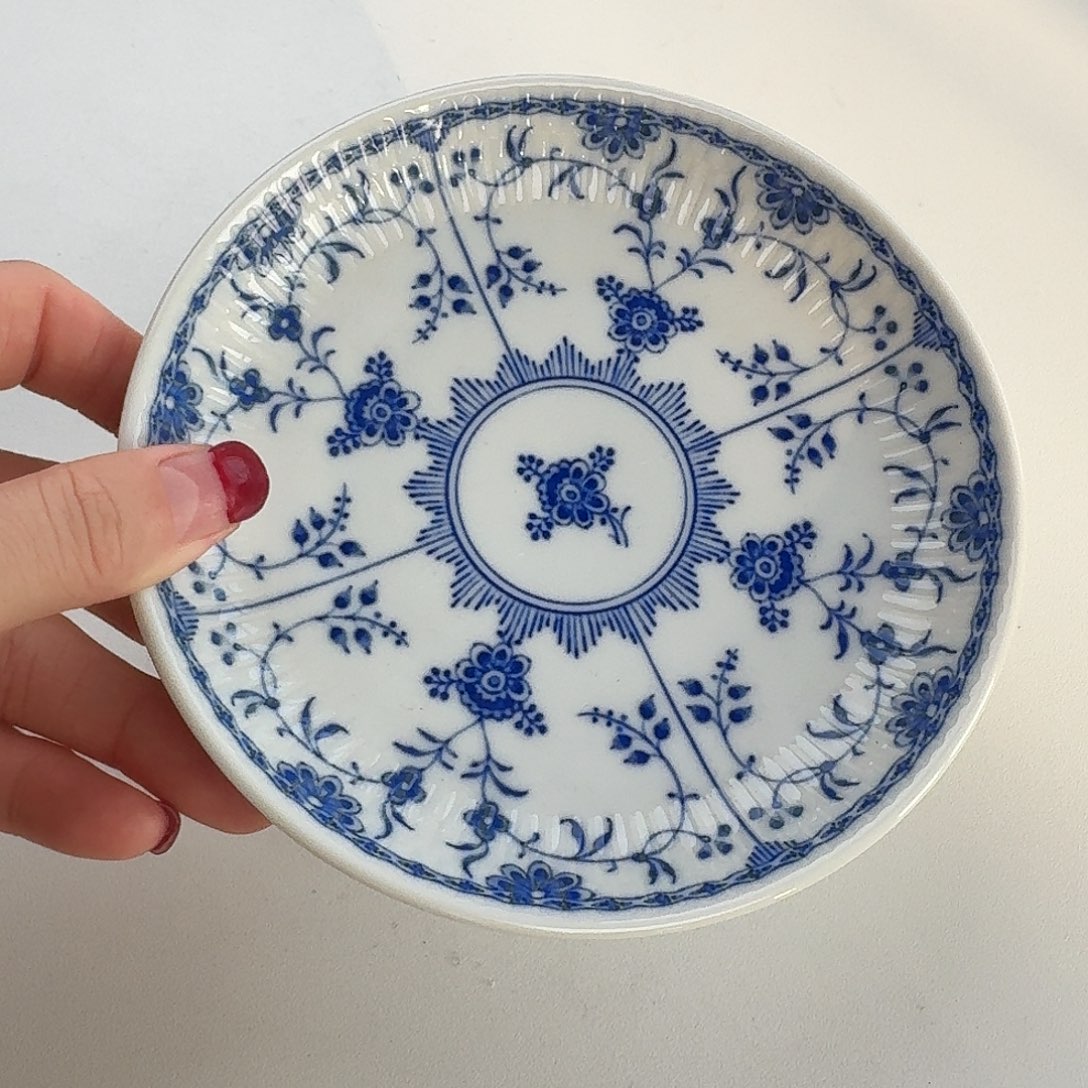 瓷片青花13.5厘米小碟