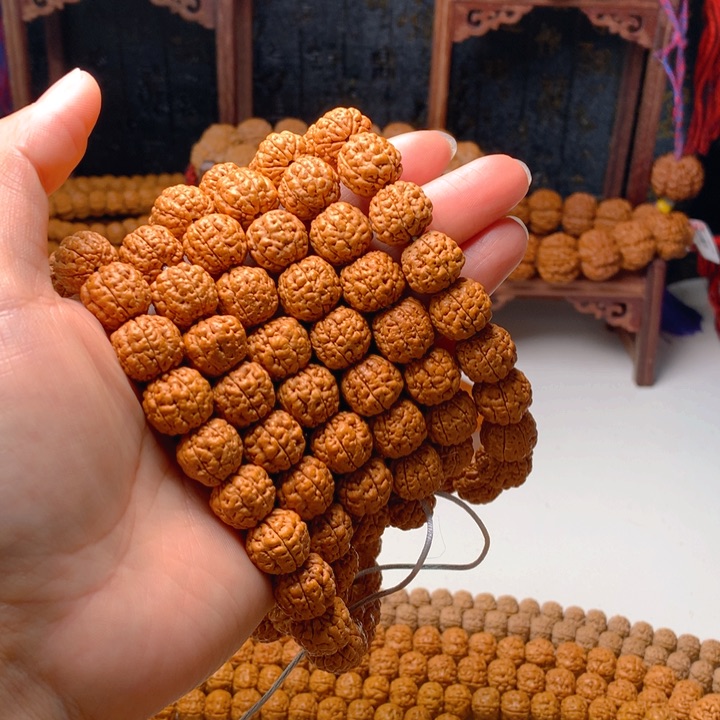 金刚菩提手串厚***?碧根果