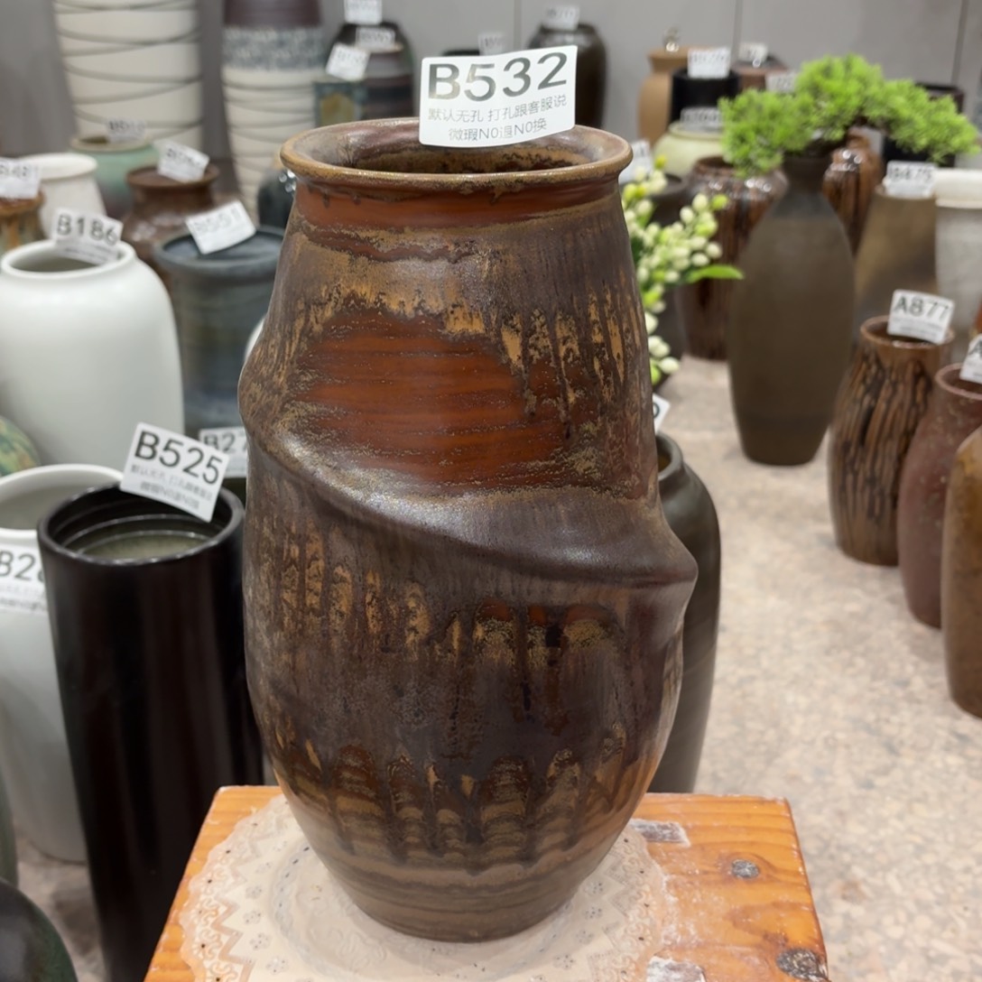 摆件a****）532 景德镇陶瓷花瓶高31口9