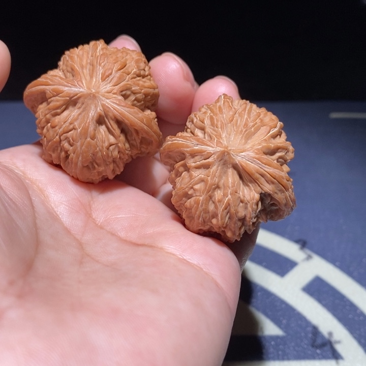 文玩核桃吊坠磨盘
