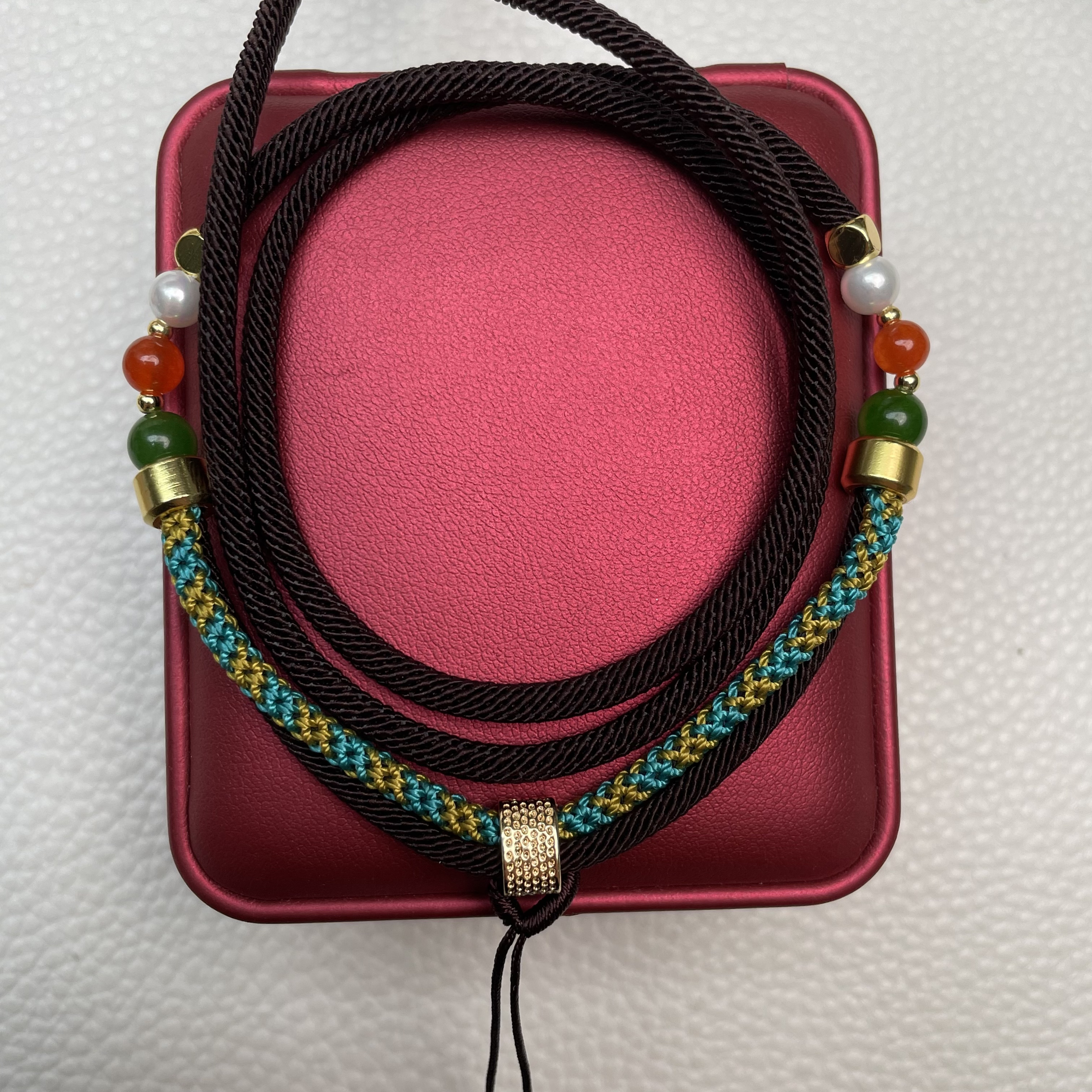 A14新疆高货翠青佛 带中国节编绳