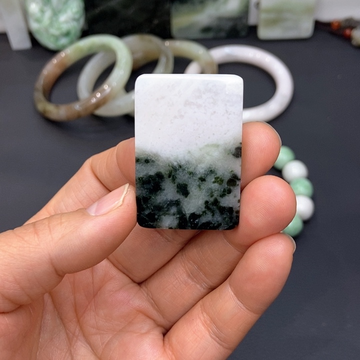 独山玉无事牌未镶嵌