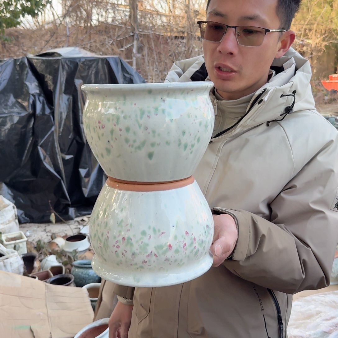 紫砂花盆口18高14（两个拼南瓜彩色虎