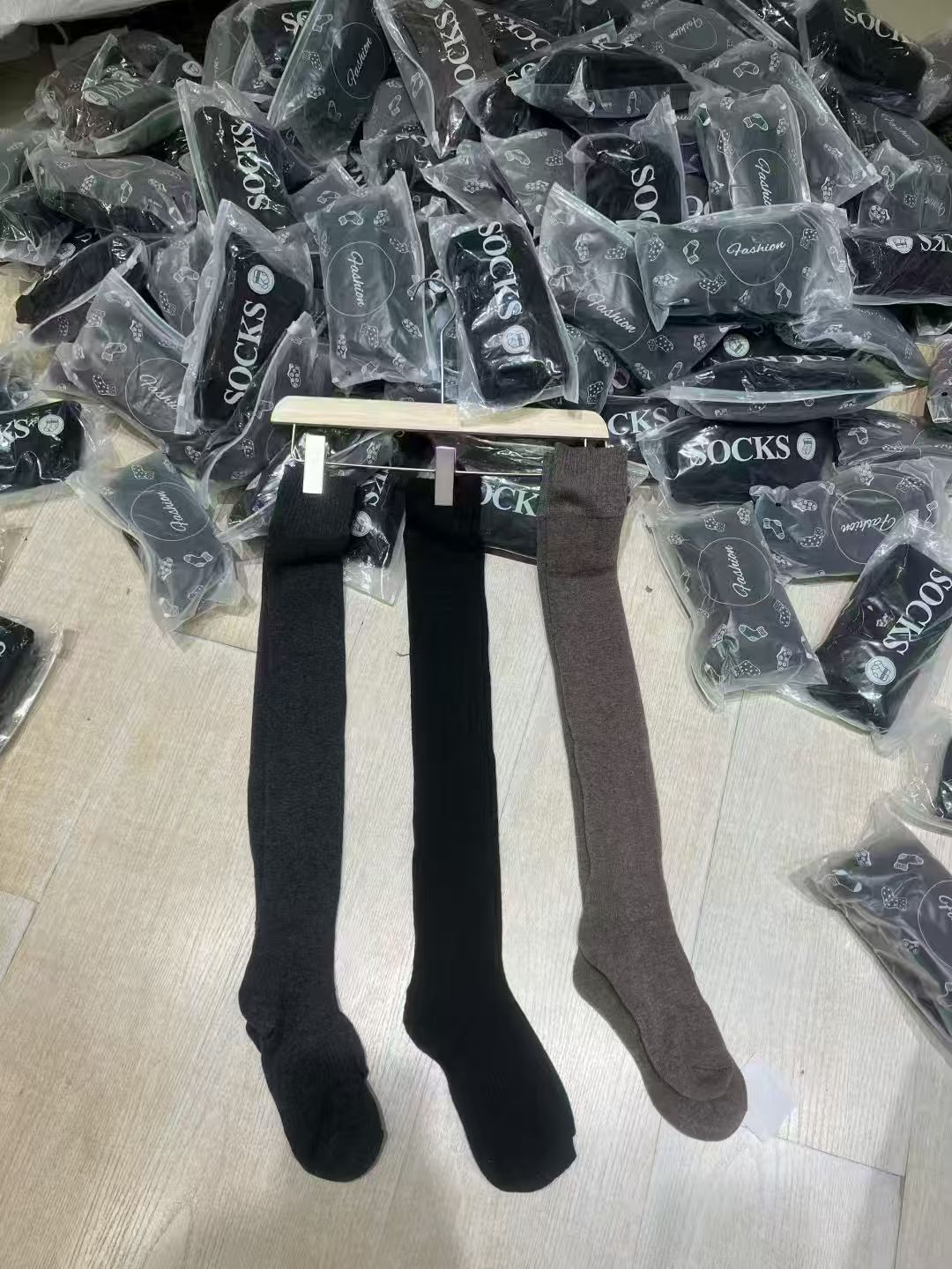 保暖极简风毛圈过膝长筒袜