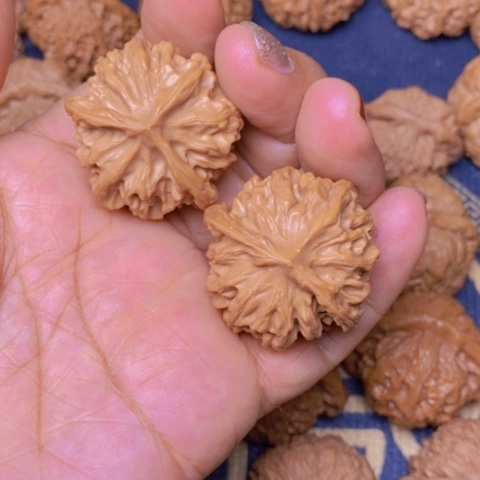 【闪购商品】文玩核桃吊坠三棱36