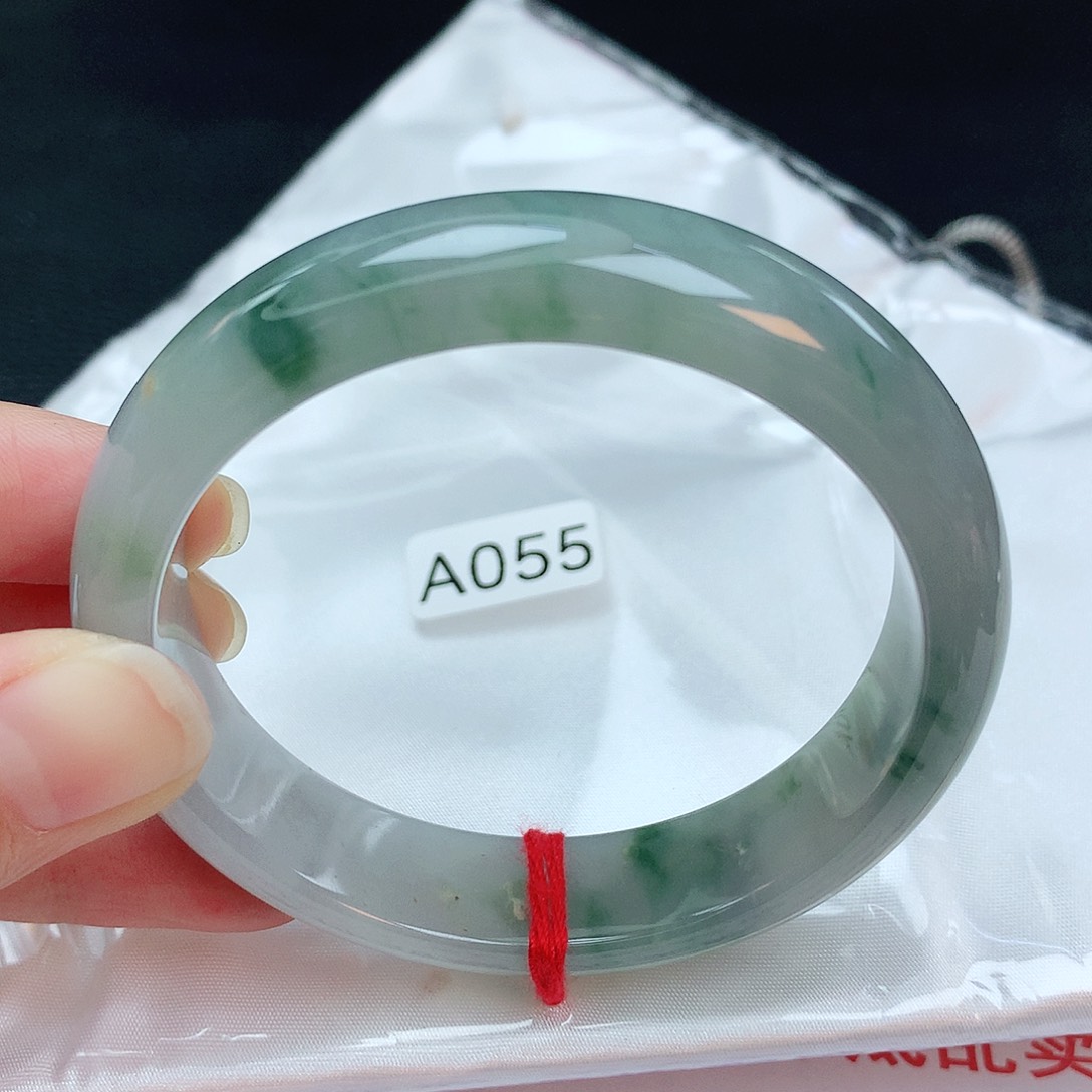 翡翠手镯未镶嵌缅甸天然A货翡翠手镯