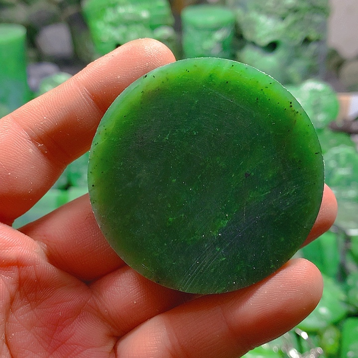 和田玉（碧玉）未镶嵌珠宝半成品