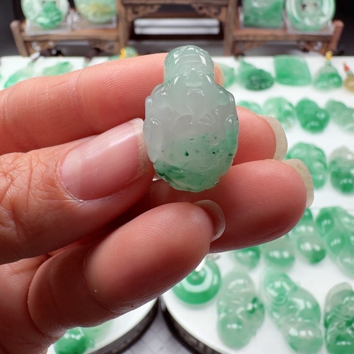 石英质玉颈饰未镶嵌