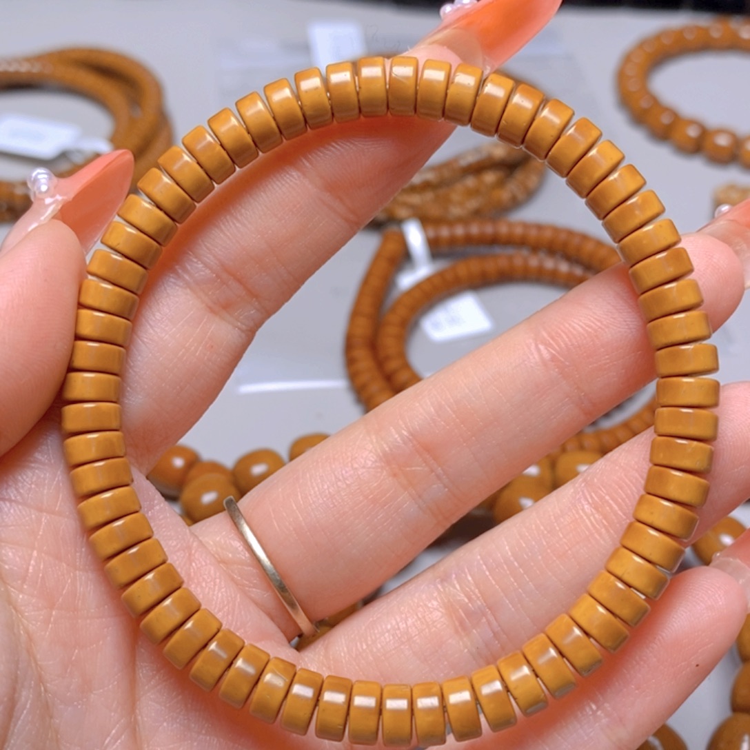 紫金鼠手串21.鼠尖料药片单圈6.5