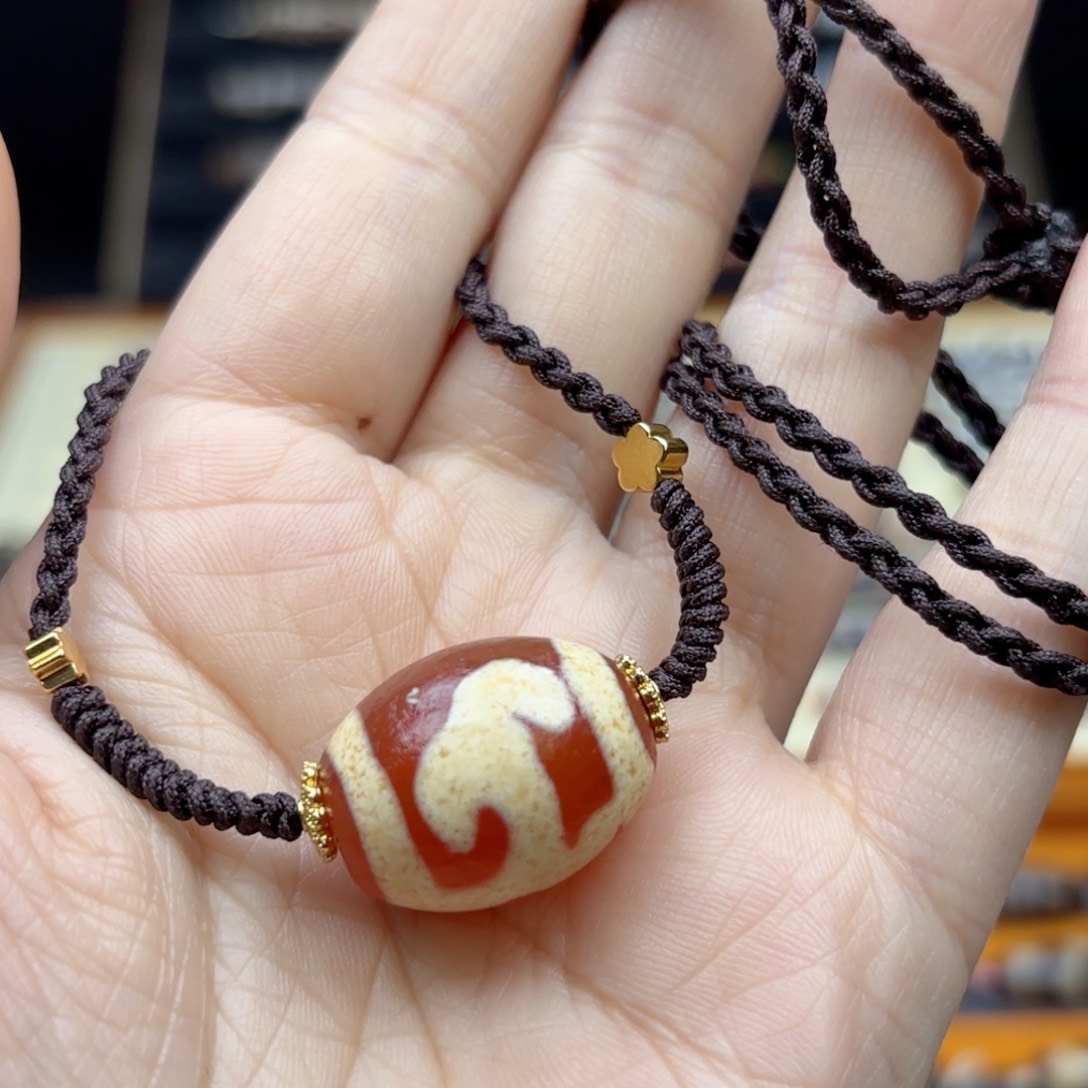 玛瑙/玉髓颈饰合金