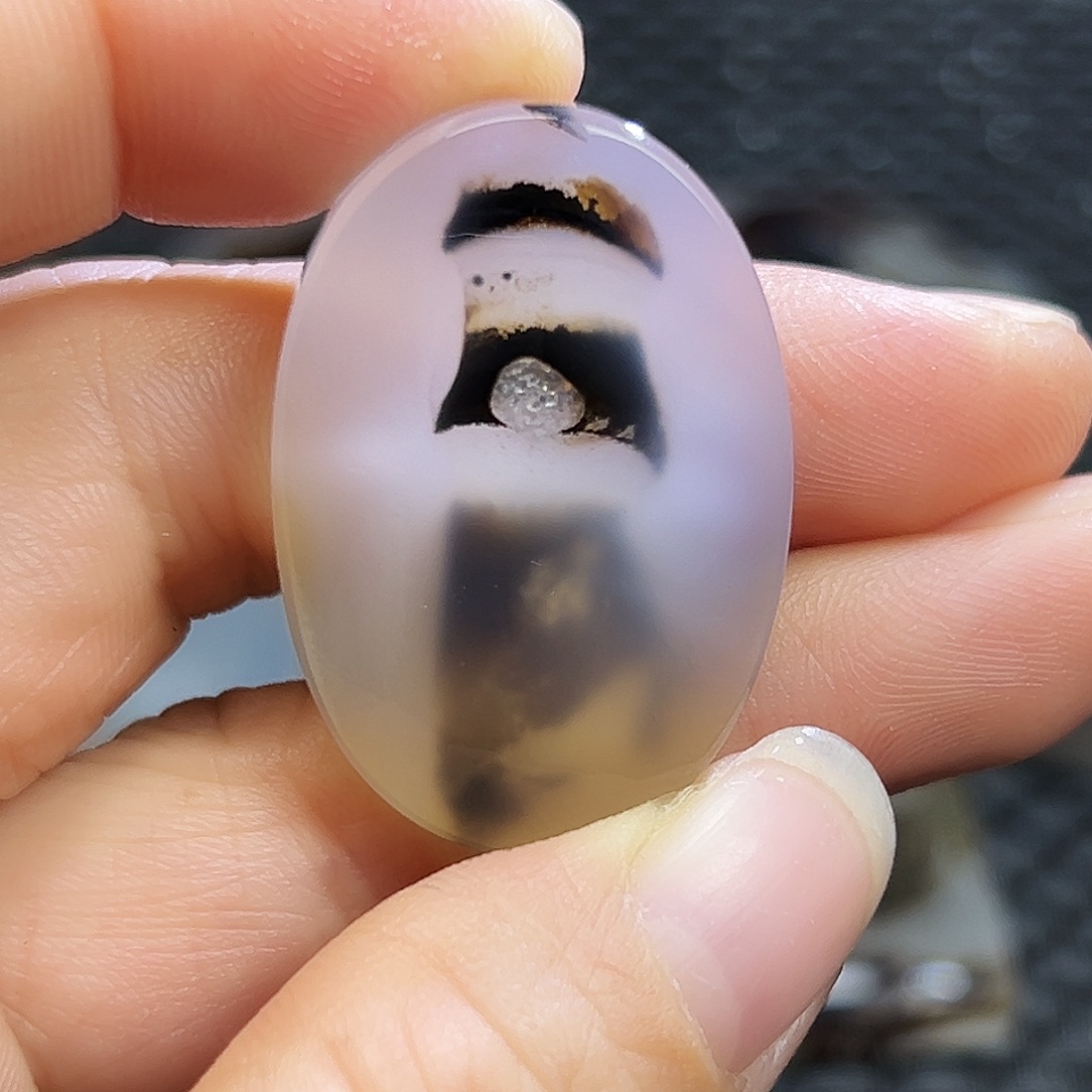 用***1玛瑙/玉髓未镶嵌珠宝半成品