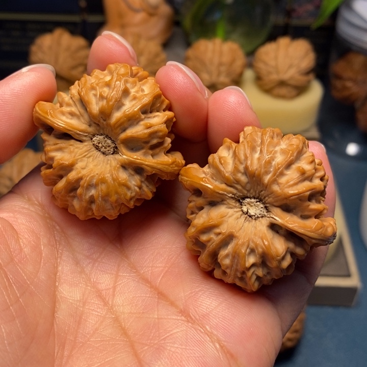 【闪购商品】把件文玩核桃龙门涧