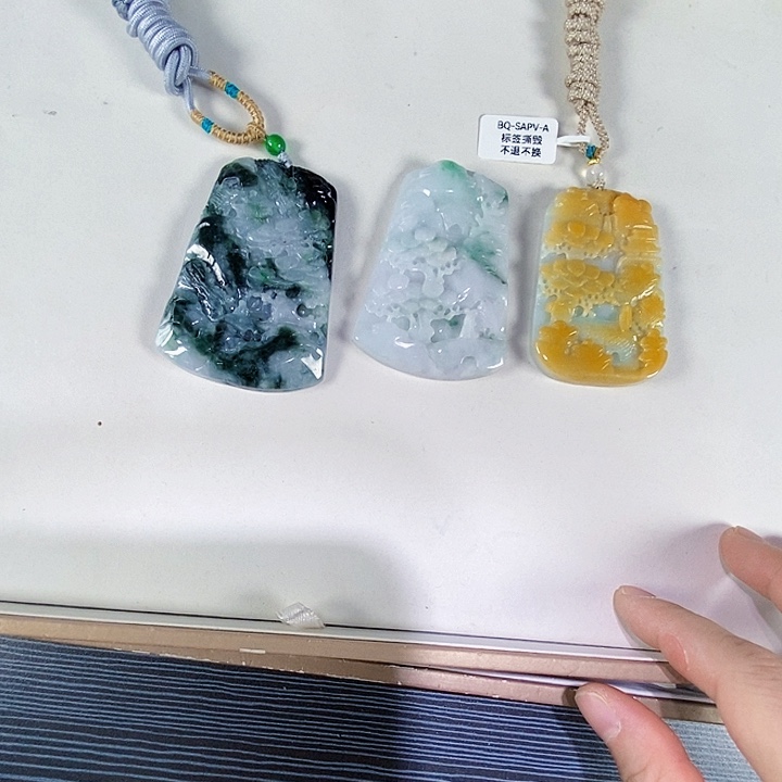 颈饰未镶嵌翡翠多样性发货