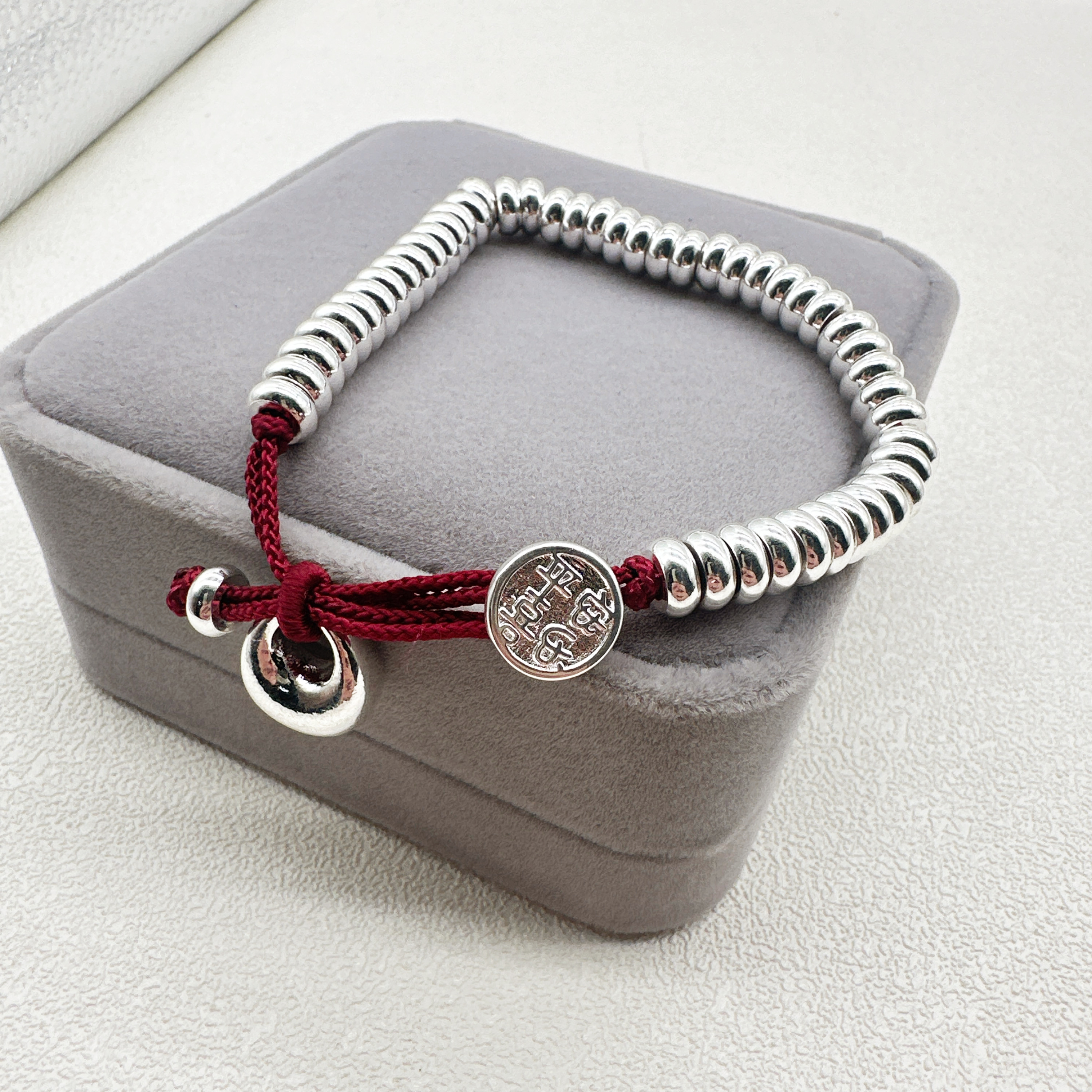 足银手镯 足银999.9手镯时尚红盘缠手链编绳女款百搭银盘缠手链