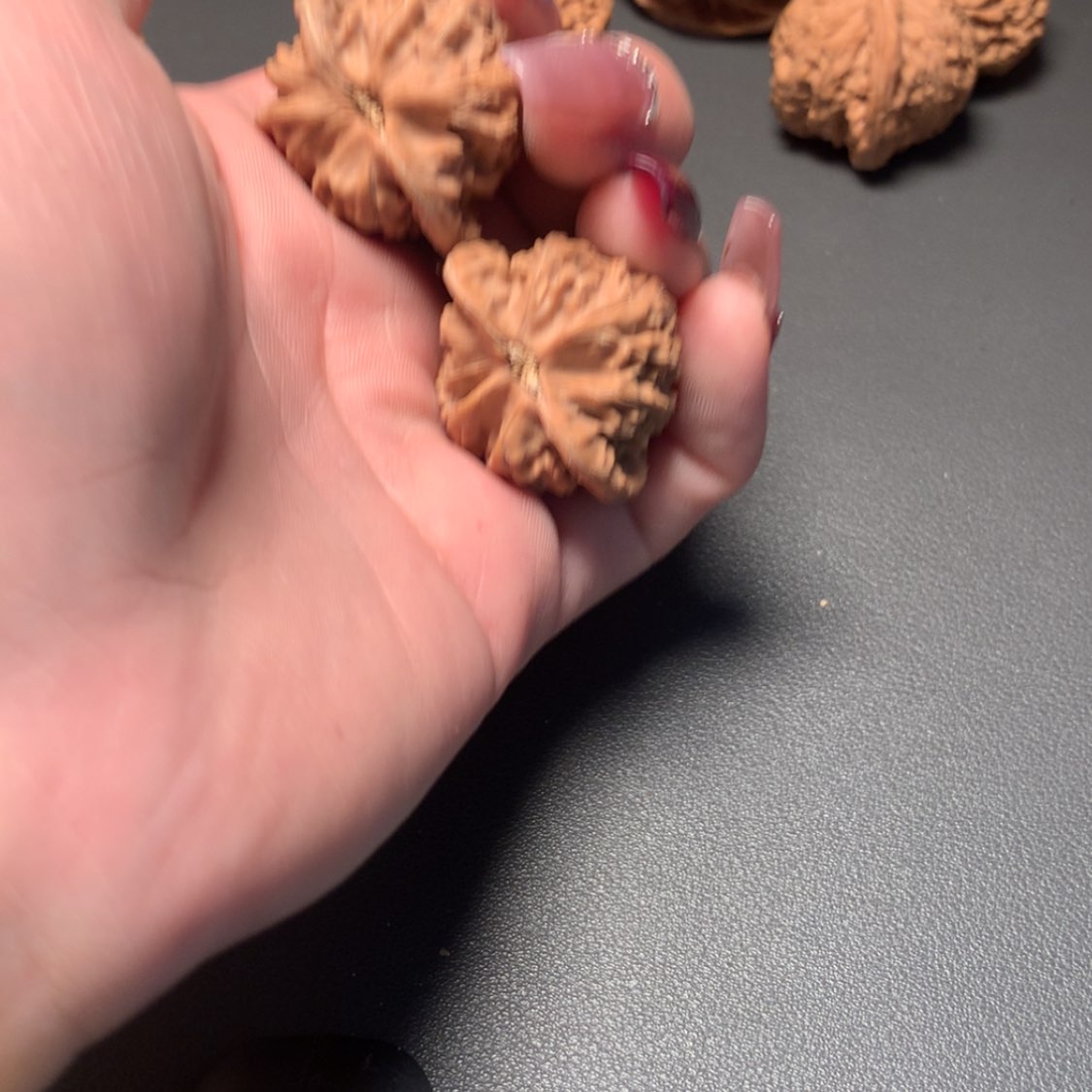 【闪购商品】文玩核桃吊坠公子