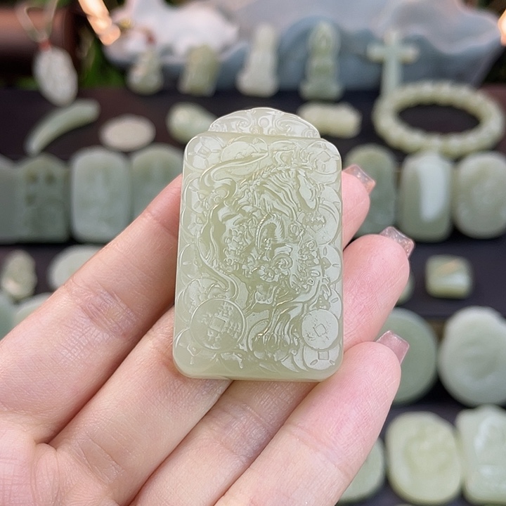 颈饰未镶嵌和田玉