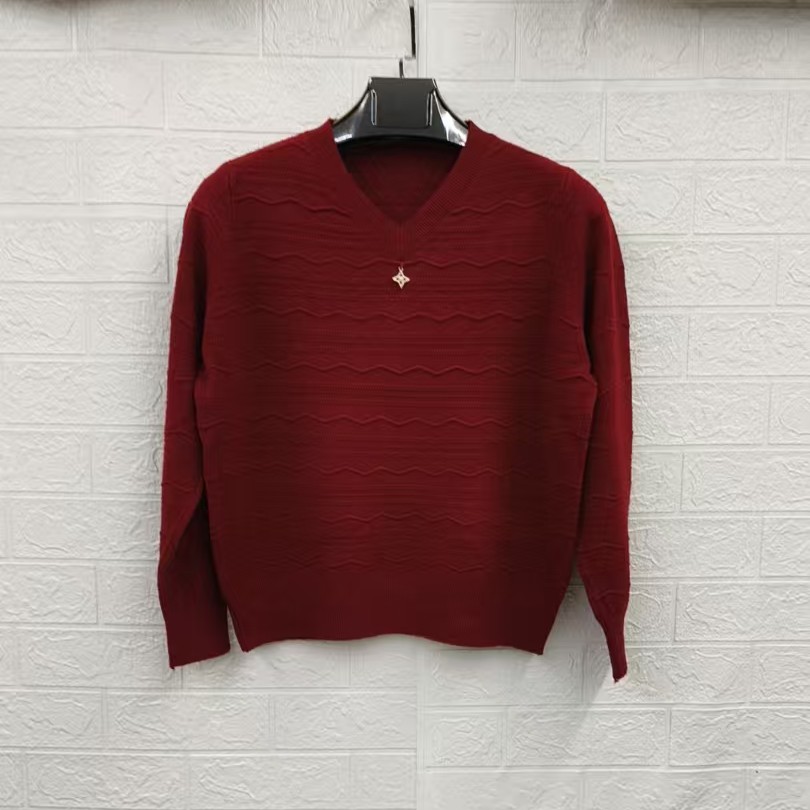 V领毛衣柔软舒适