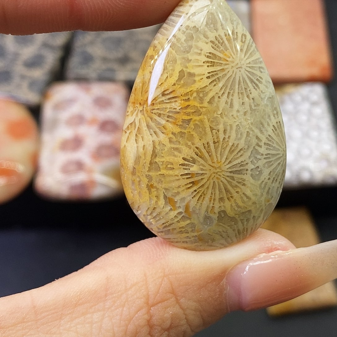 硅化玉颈饰合金A*i吊坠