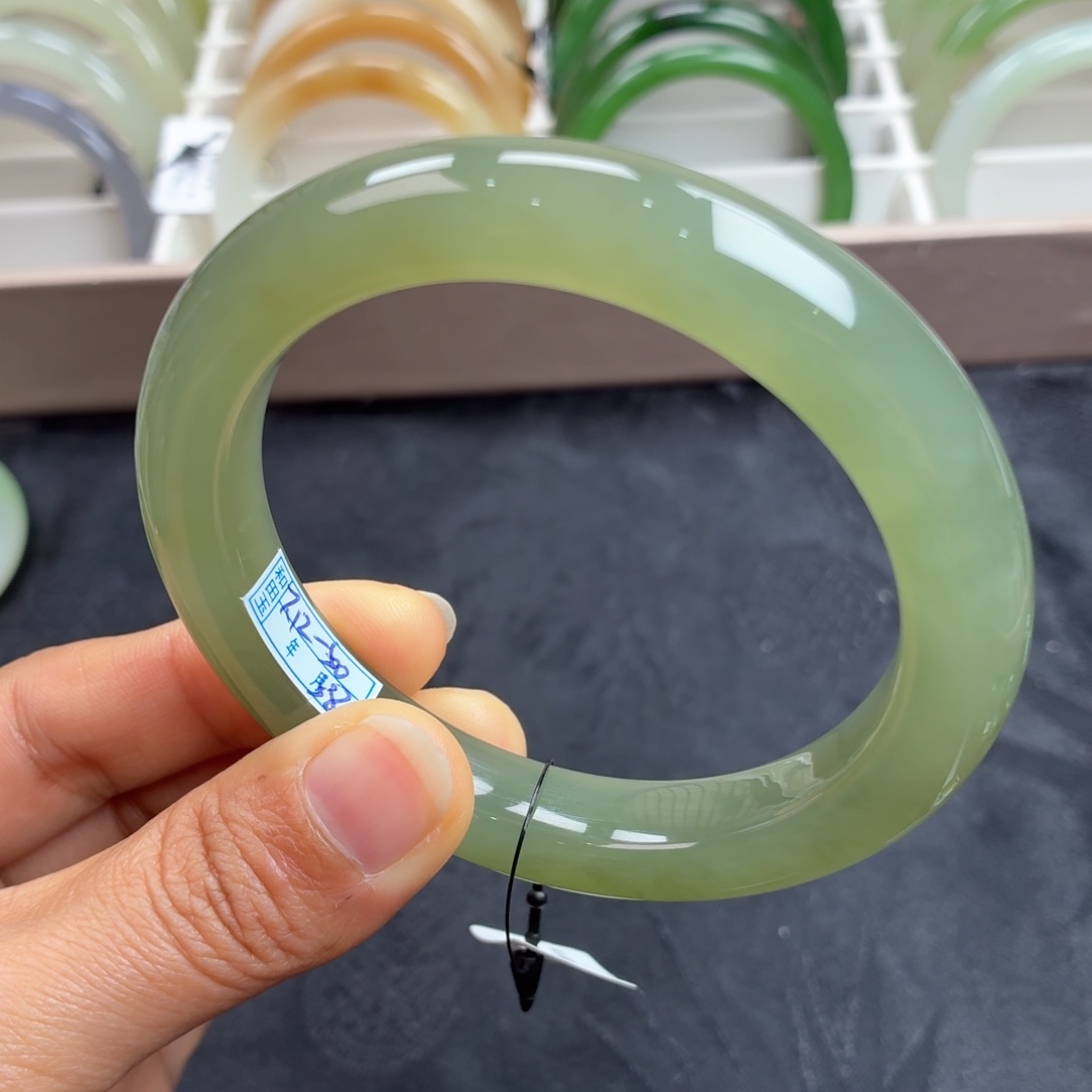 和田玉未镶嵌手镯冰荧光 茶晴58