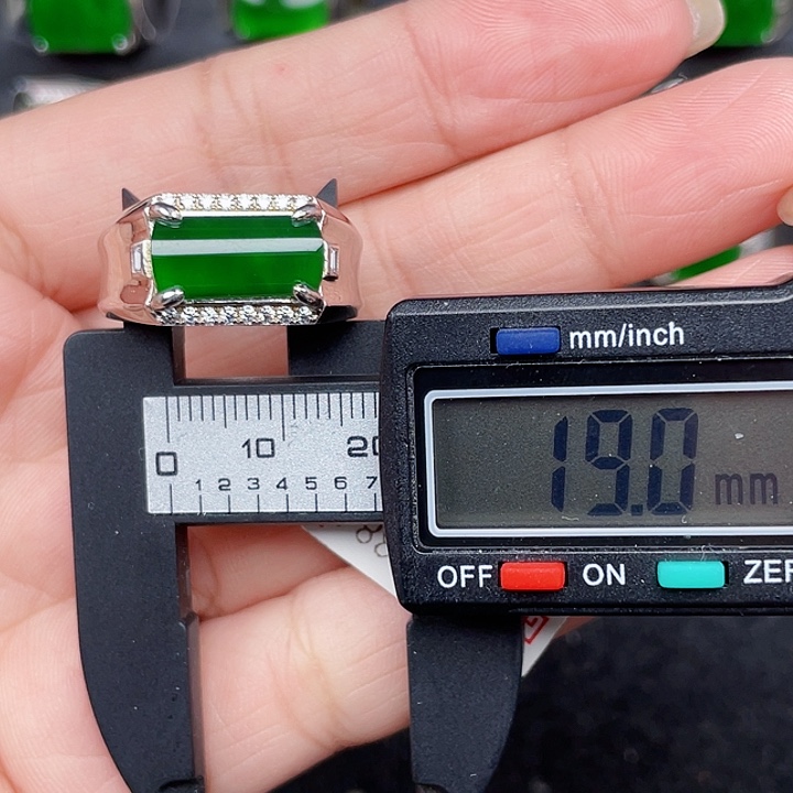 翡翠戒指银S925镶嵌浙****司1386编号没有运费险