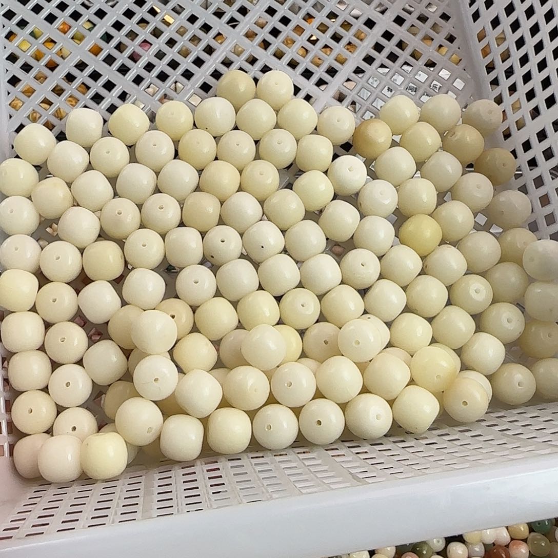 菩提根/象牙果吊坠微瑕疵卡14大白兔桶60颗