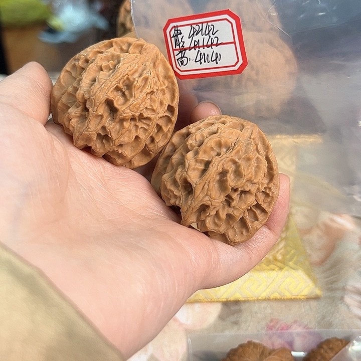 文玩核桃把件苹果园