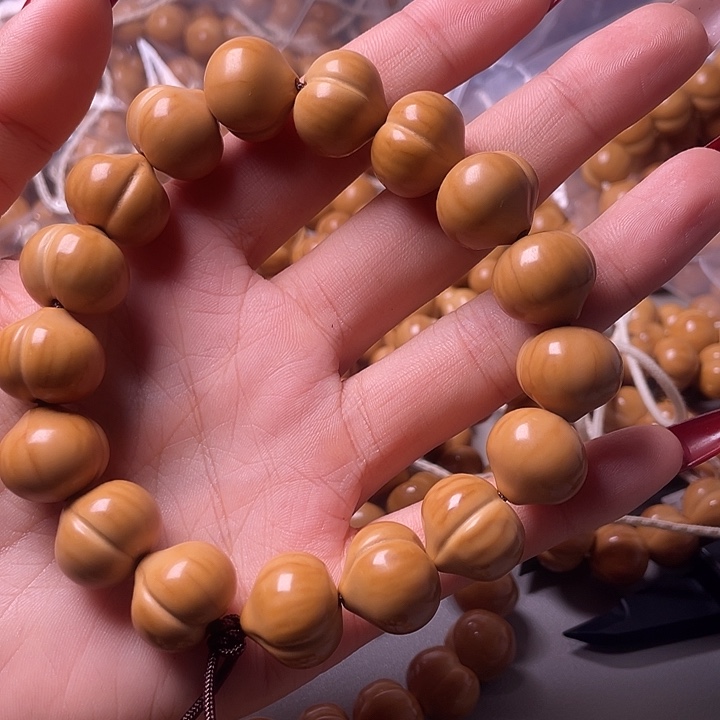 猴头核桃手串17尺寸镜面柯基屁桃手持全品无暇