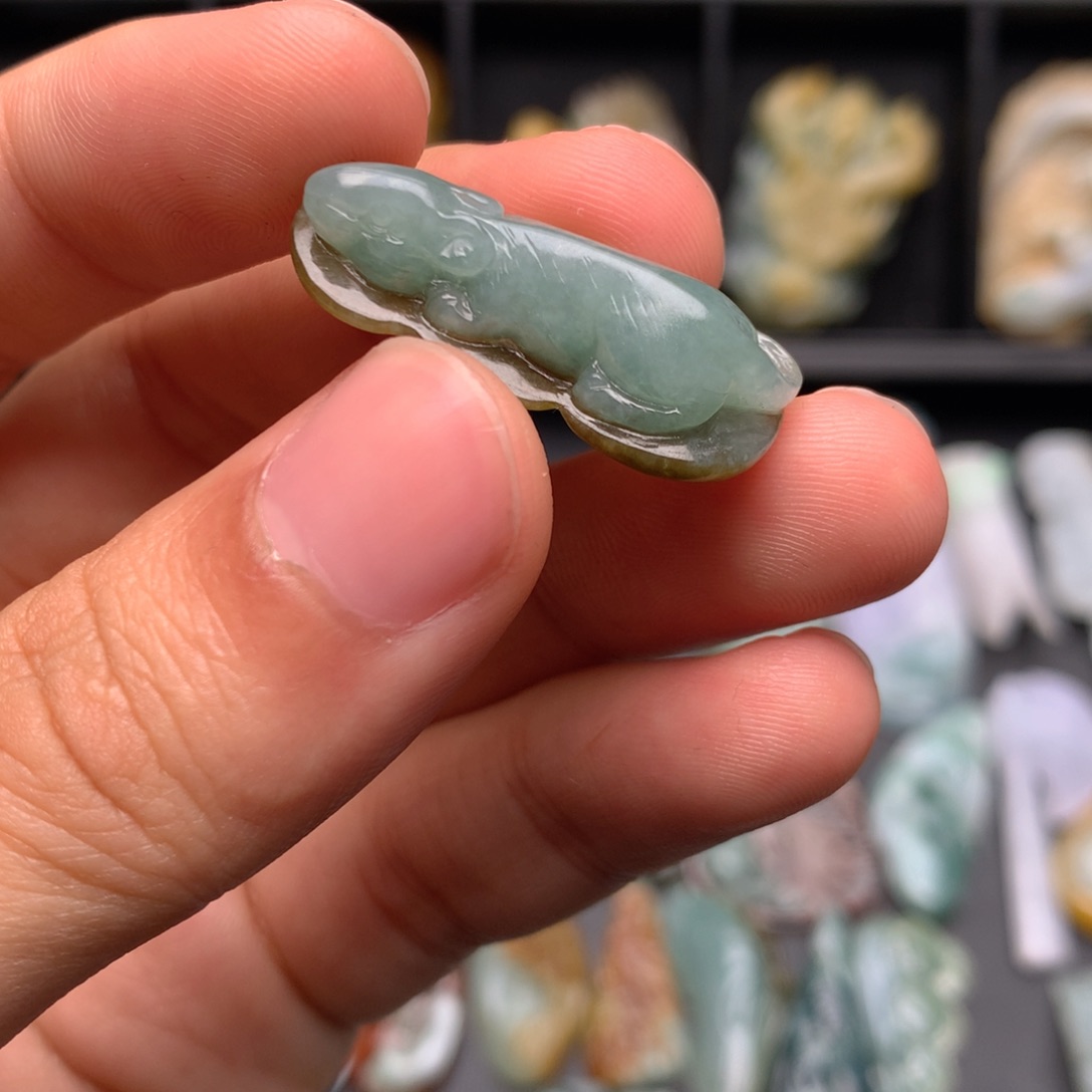 定制翡翠未镶嵌翡翠