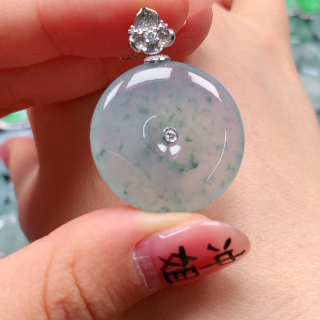 翡翠颈饰18K金镶嵌天然翡翠