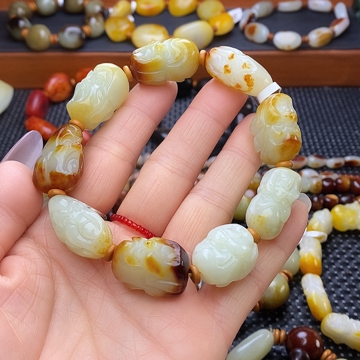 东***升和田玉未镶嵌手链