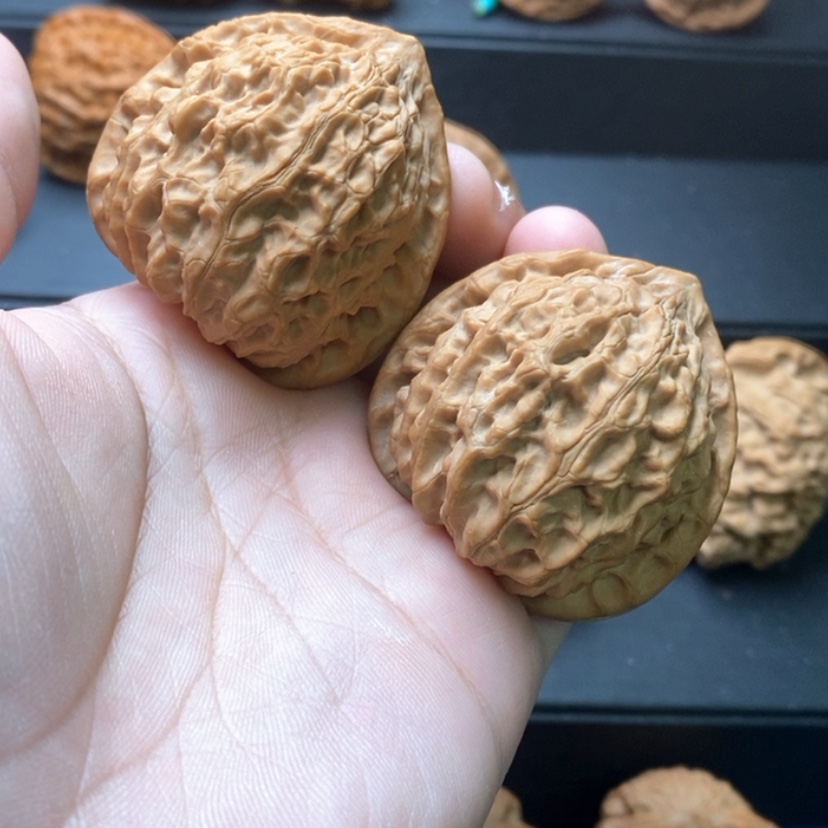 【闪购商品】文玩核桃吊坠43尺金牛