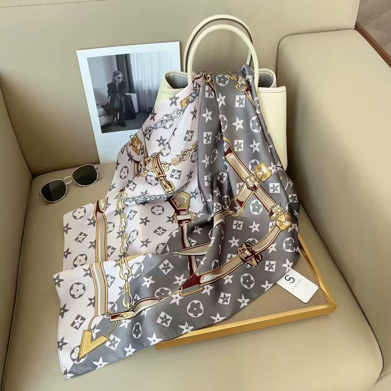 原厂原标 气质高档丝巾夏季休闲大方轻奢百搭