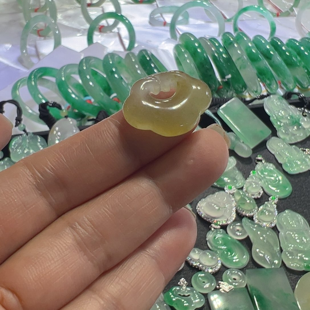 石英质玉未镶嵌吊坠(不含链)