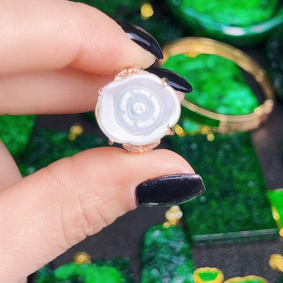 颈饰银S925镶嵌翡翠多样性