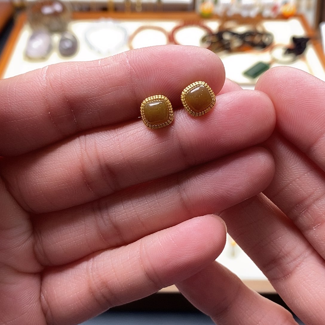 和田玉耳饰银S925镶嵌幽*雪