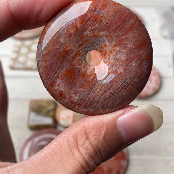 硅化玉颈饰未镶嵌