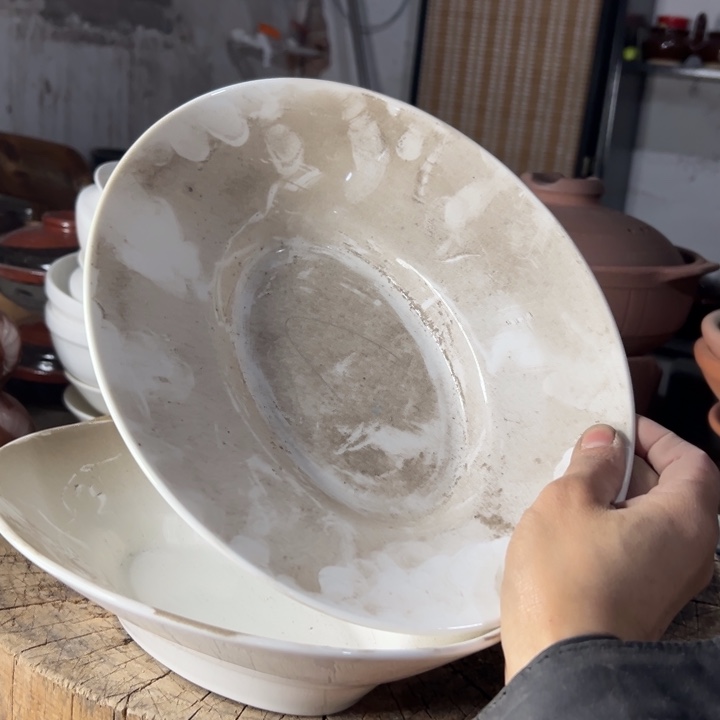 库存尾货骨瓷深椭圆盘一对口径27低足有瑕