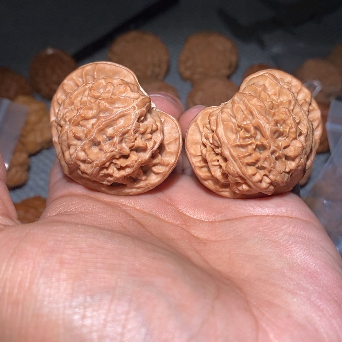 N***a桃核吊坠43尺宫灯 