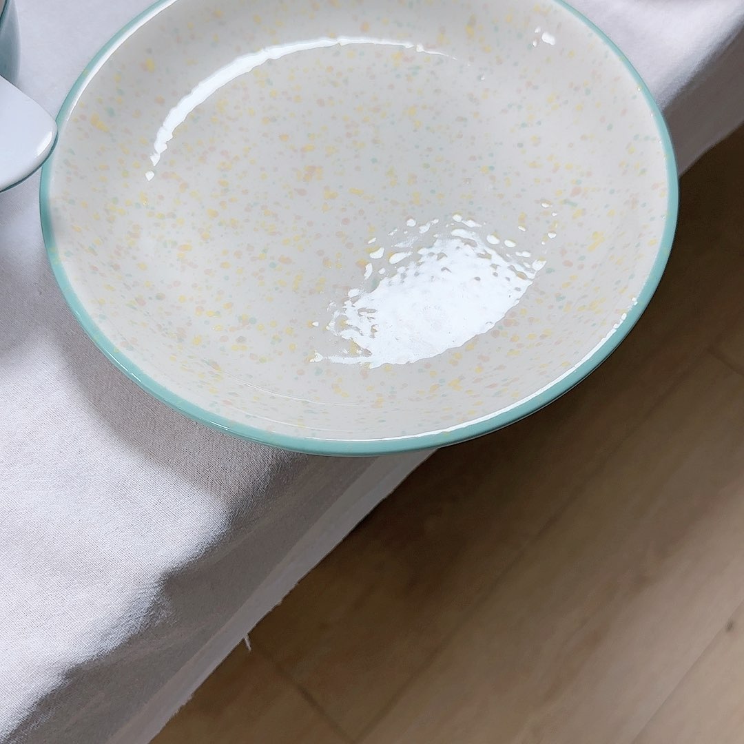 瓷片两只。         老 