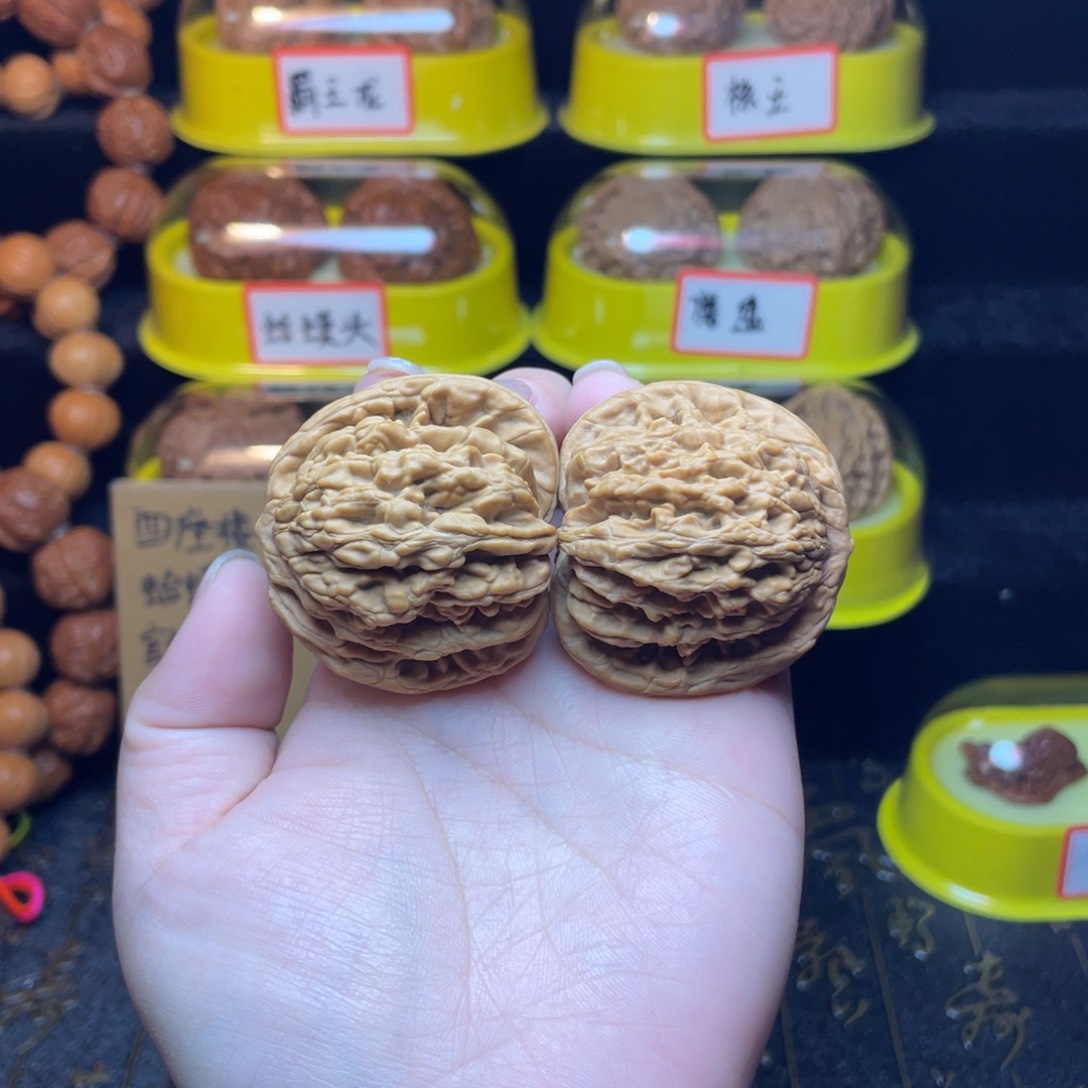 文玩核桃把件麦穗虎头44尺