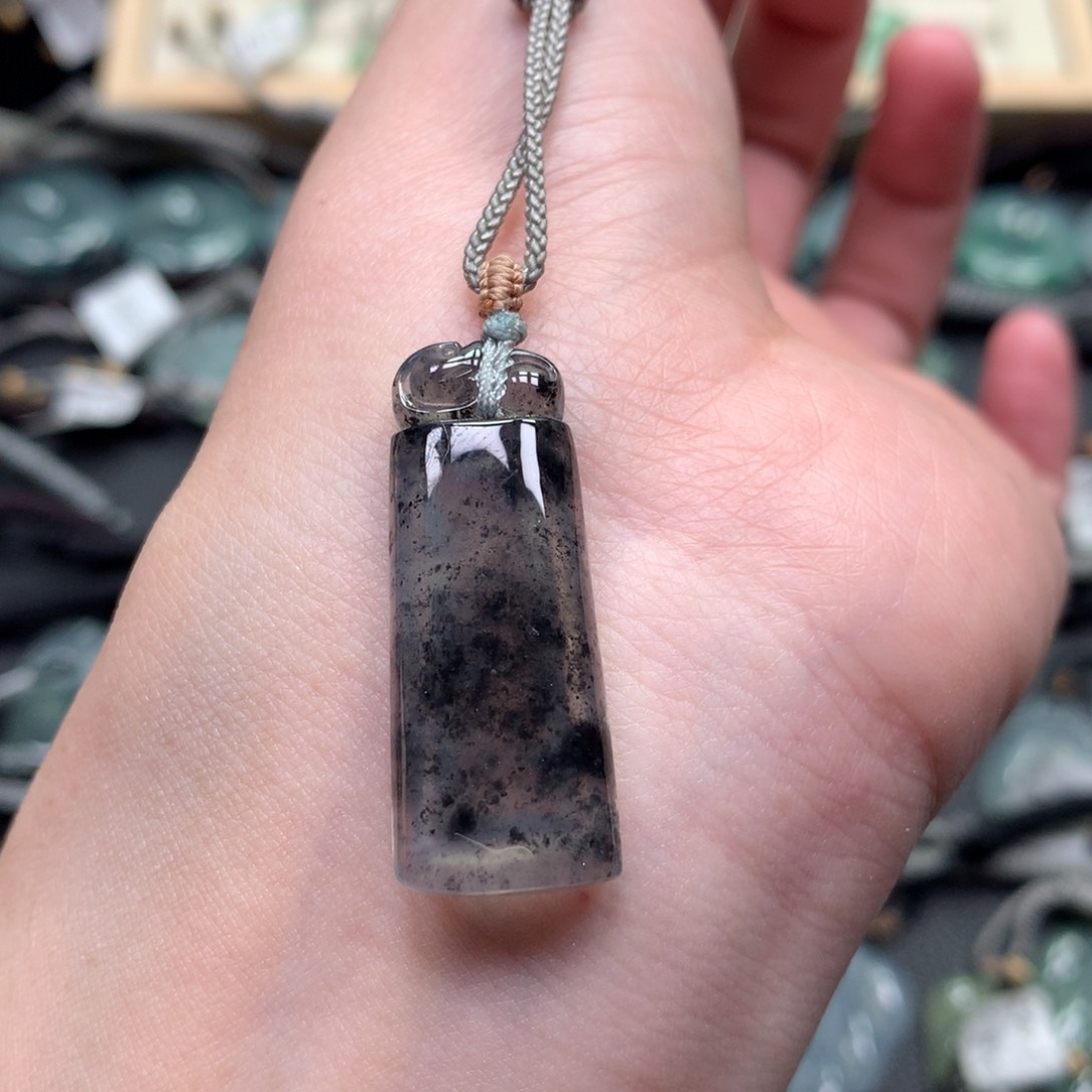 翡翠颈饰未镶嵌00000000000