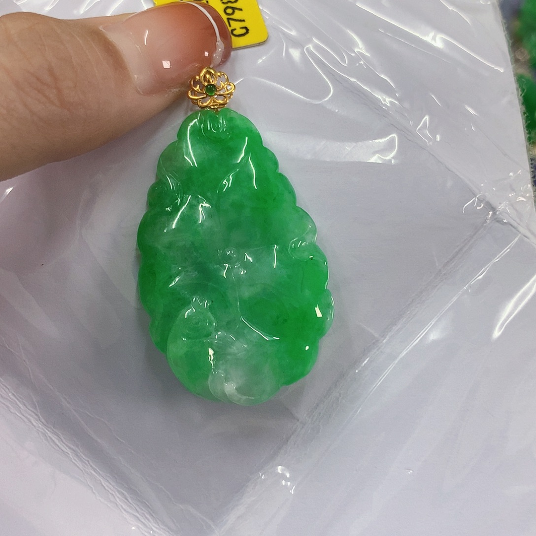 吊坠(不含链)18K金镶嵌翡翠