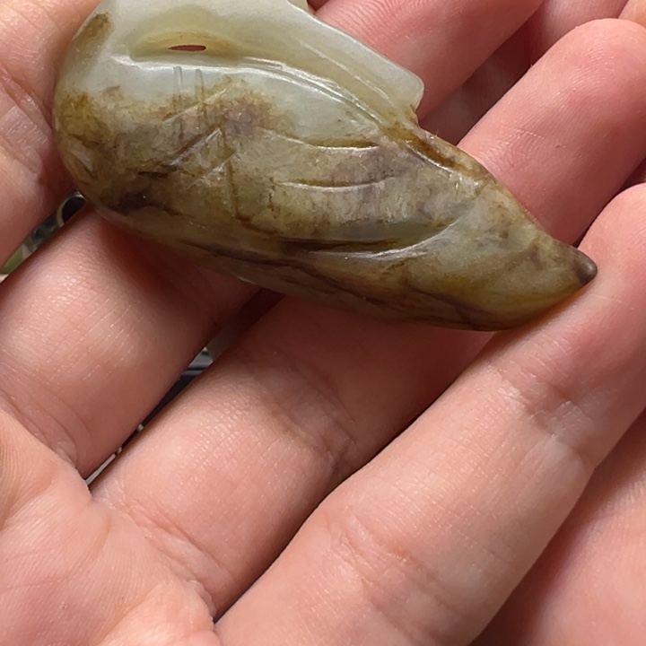 三***N和田玉未镶嵌颈饰