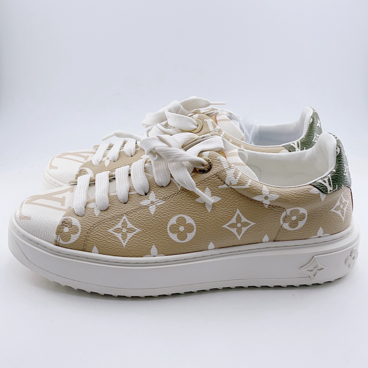 99新 LouisVuitton/路易威登 38码/99新/牛油果timeout板鞋