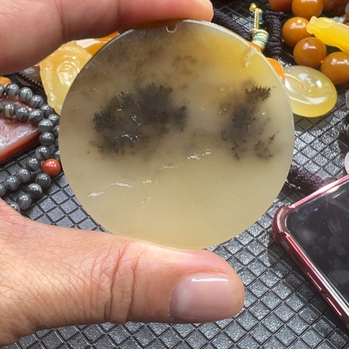 石英质玉（黄龙玉）颈饰未镶嵌用****2