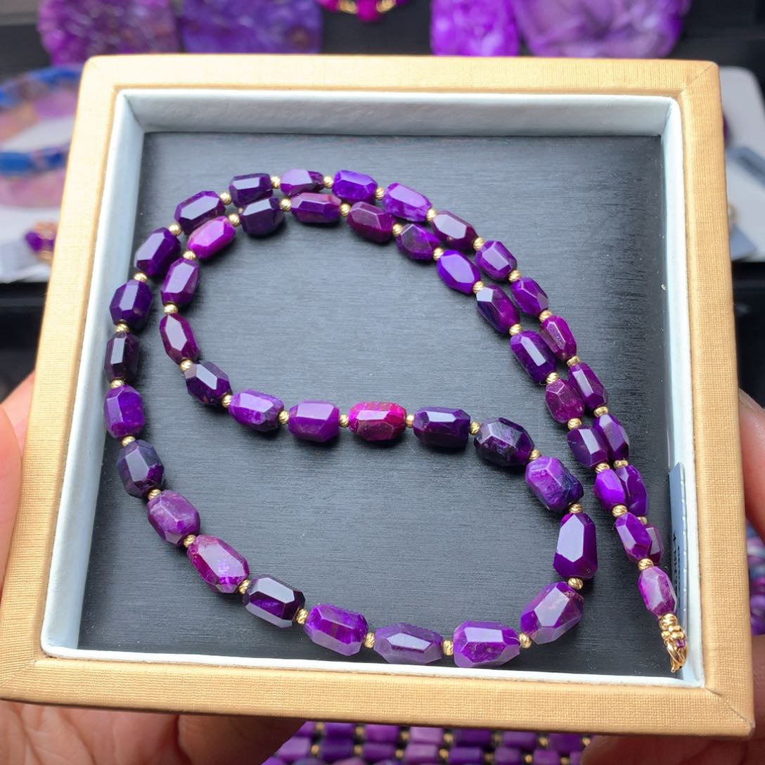 苏纪石（舒俱来）项链18K金镶嵌